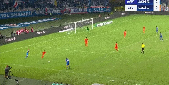 九游娱乐-陈晋一左路传中，徐皓阳头球攻门顶进，申花3-2